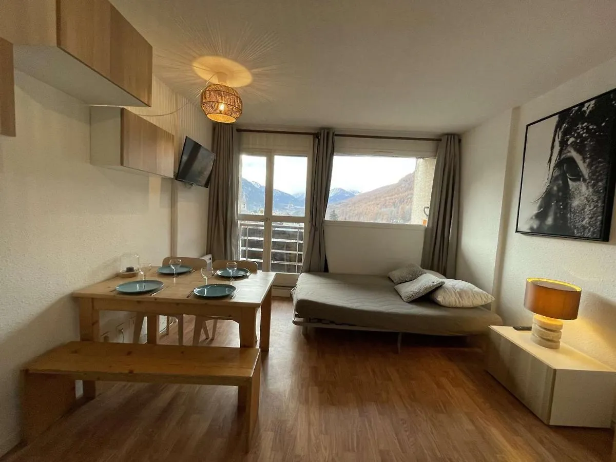 סן-שפרה Studio A Louer A Chantemerle, Serre-Chevalier - 4 Personnes, Balcon, Casier A Ski - Fr-1-330E-42 0*,  צרפת